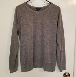 Gray long sleeve shirt